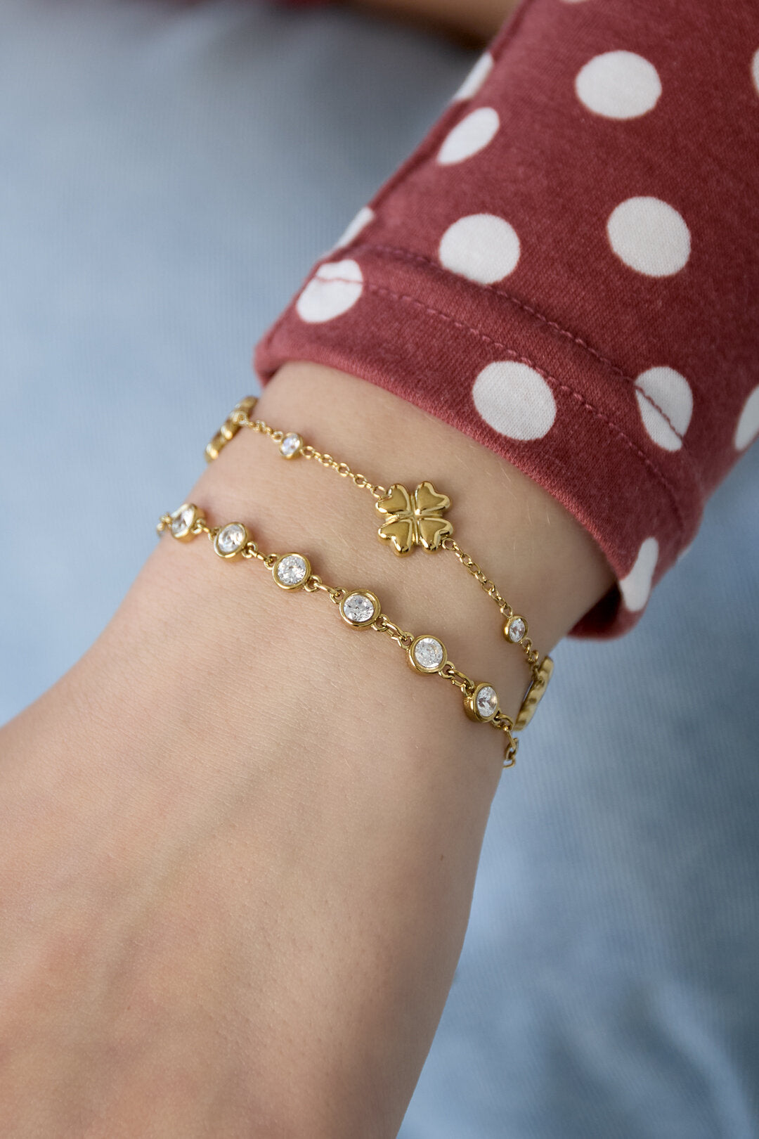 Bracelet à maillons orné de pierres rondes en oxyde de zirconium