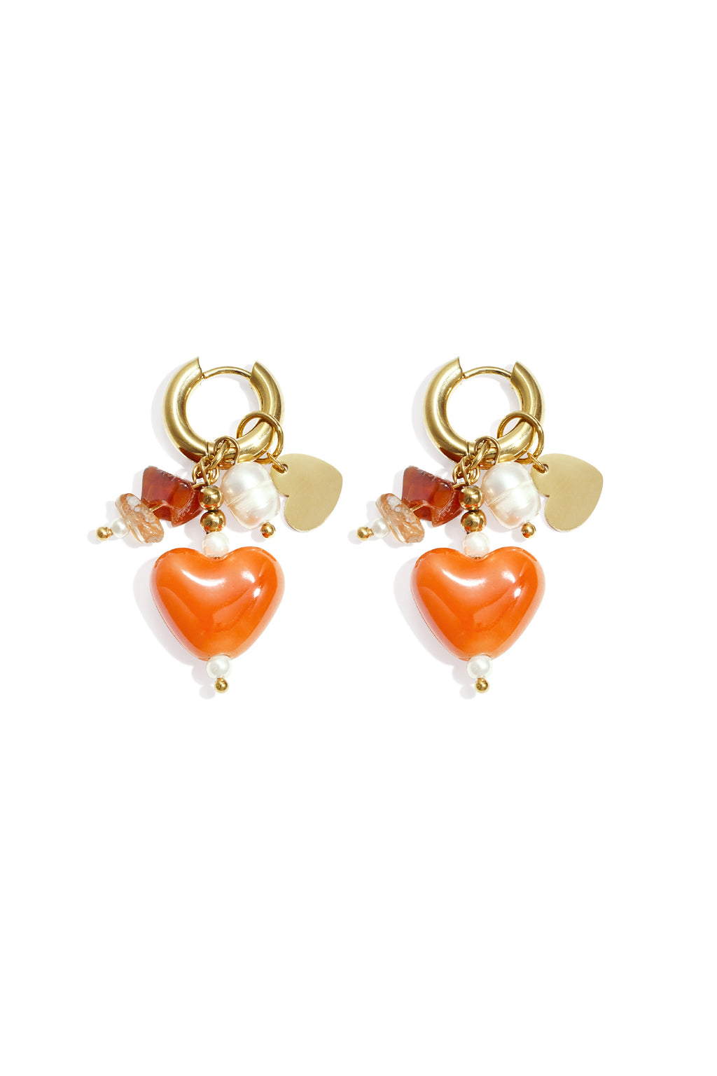 Boucles d'oreilles avec perles et breloques en forme de cœur
