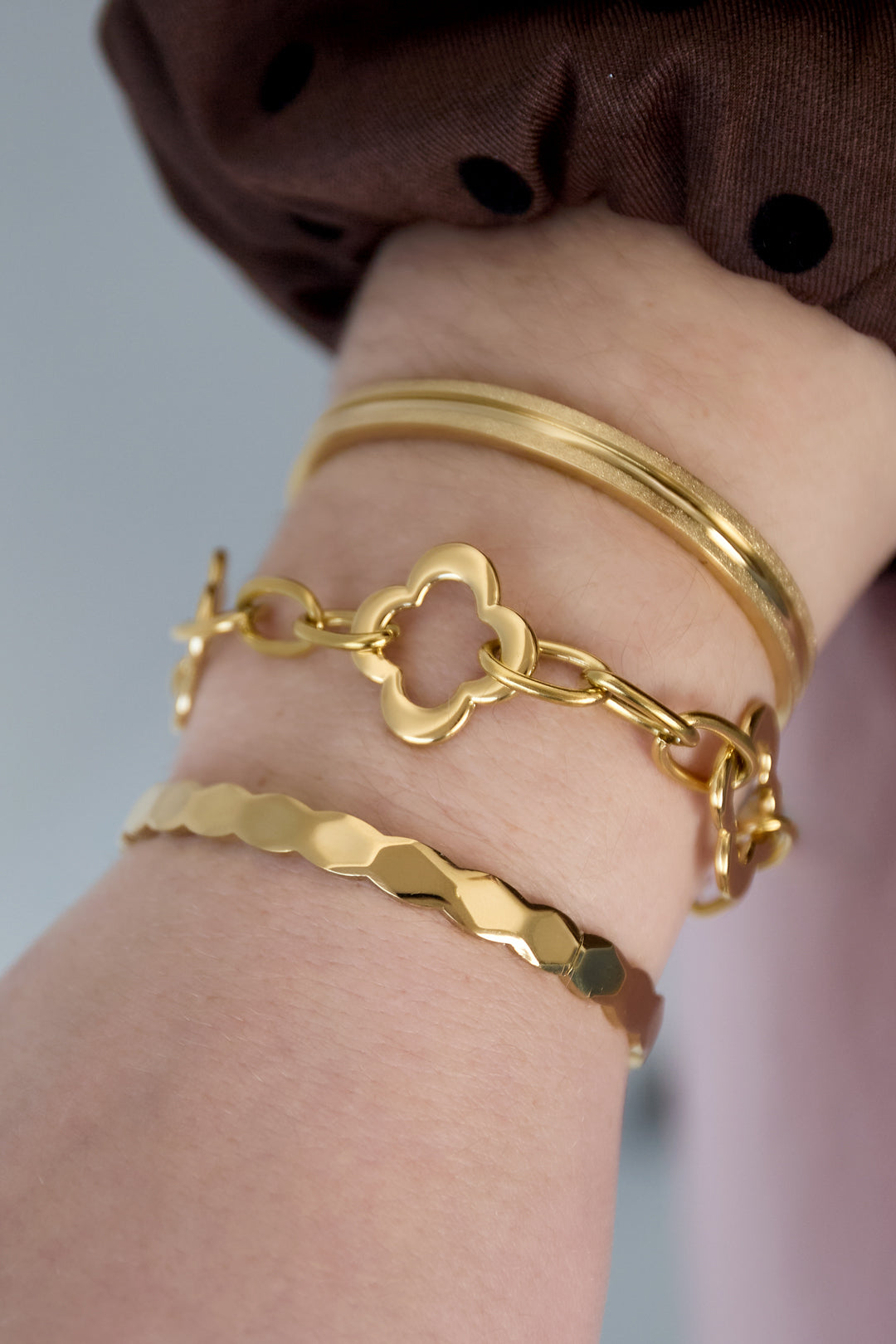 Bracelet jonc de forme irrégulière