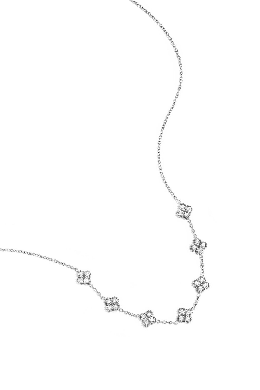 Collier orné de trèfles sertis de zirconias