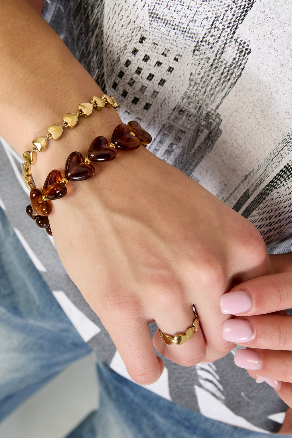 Bracelet élastique en perles en forme de cœur