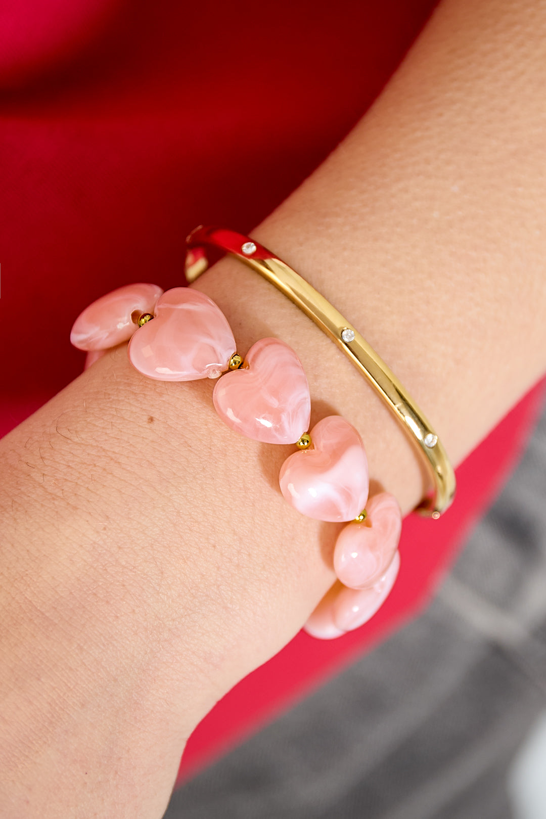 Bracelet avec perles en forme de cœur