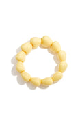 Bracelet avec de grosses perles en forme de cœur