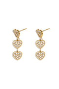 Boucles d'oreilles ornées de 3 cœurs.