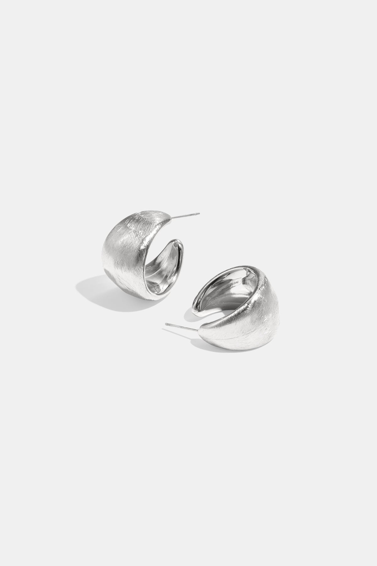 Boucles d'oreilles créoles en acier inoxydable, style décontracté et simple, collection femme.